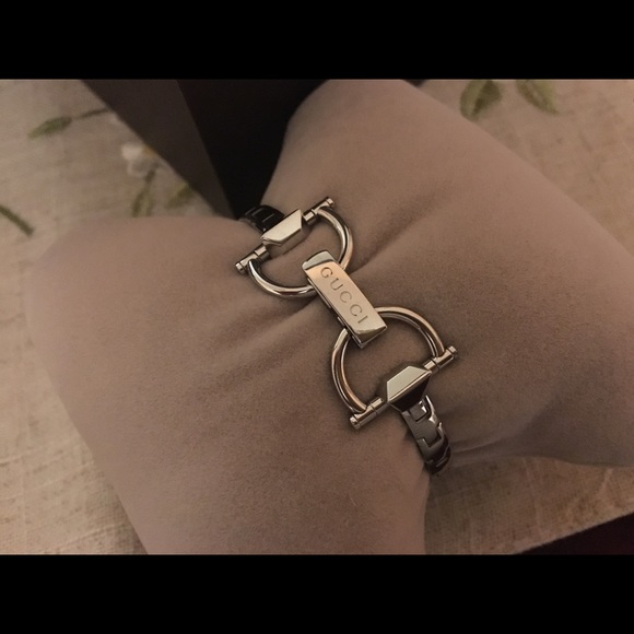 Gucci womens watch - Picture 3 of 8